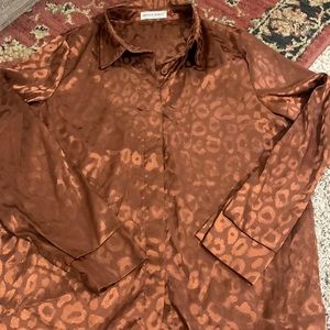 Women's cheetah orange top